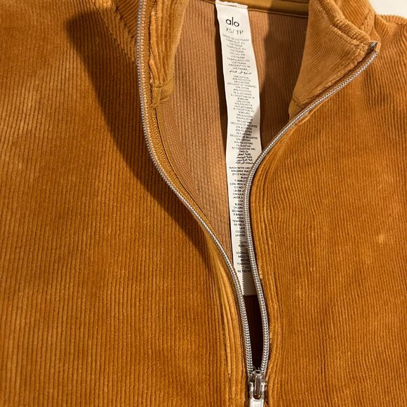 Alo- Toffee colour/Micro Corduroy Winter Break Mock Neck/XS - Picture 3 of 5